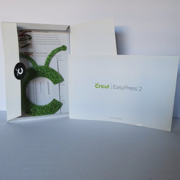 CRICUT EASY PRESS 2 9 X 9 ONE TIME USE ONLY WHITE LIKE NEW - Picture 8 of 11